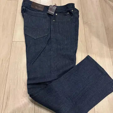 [ 미사용 새상품 ] MACKINTOSH 다크 블루 스트레이트 청바지