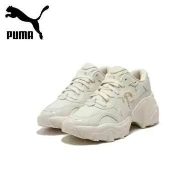 PUMA 화이트 통굽 스니커즈