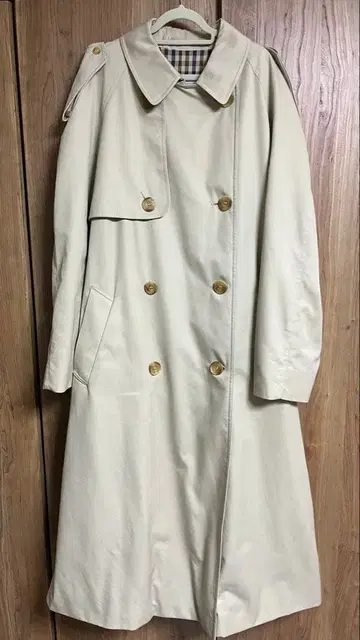 Aquascutum 트렌치코트