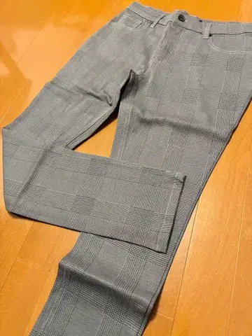 미사용 새상품 roshell 그레이 체크 무늬 슬랙스 XL