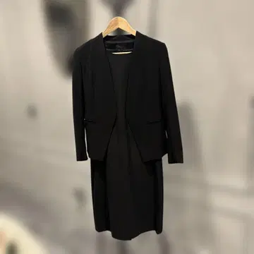 [ 12월 8일까지 판매 ] theory 블랙 자켓과 드레스 세트