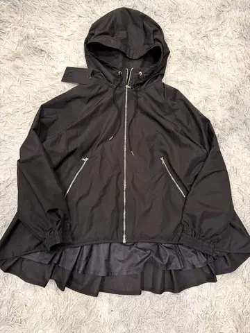 미사용 새상품 TATRAS CYNARA