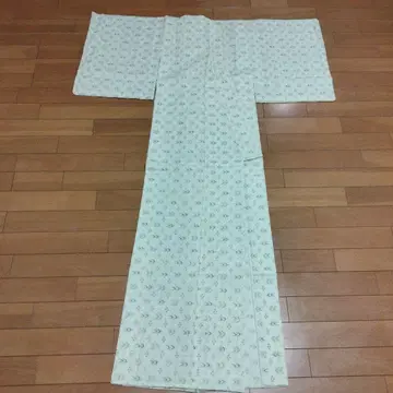 꽃 무늬 자수  기모노