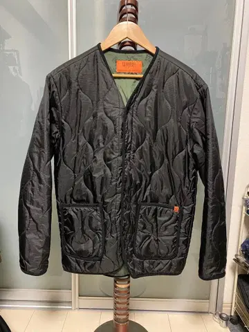 UNIVERSAL OVERALL 퀼팅 자켓 블랙