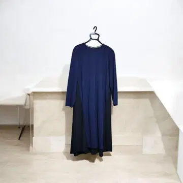 EVEX by KRIZIA 네이비 x 블랙 긴팔 롱 원피스