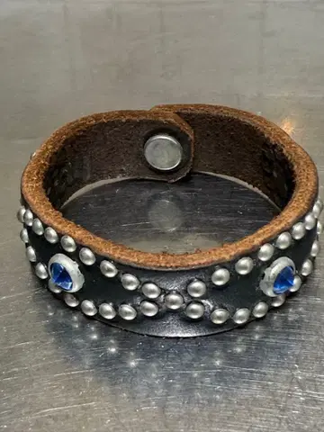 HTC 가죽 팔찌 스터드