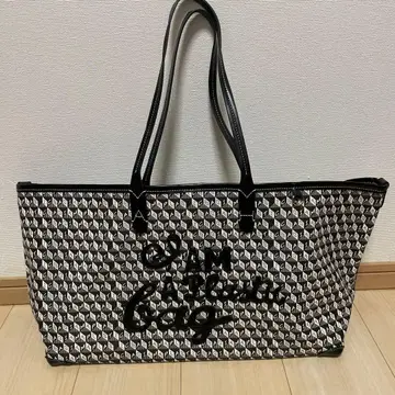 ANYA HINDMARCH 안야 힌드마치 백 로고 PVC