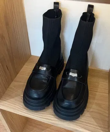 VIVIAN by tomoka 통굽 코인 로퍼 니트 부츠 ZOZO 한정판