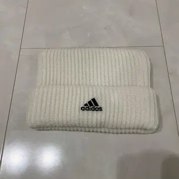 adidas 화이트 고양이 귀 니트 모자 프리 사이즈