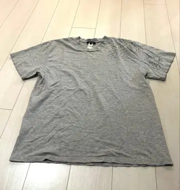 A.P.C. 그레이 T셔츠 소매 무늬 있음