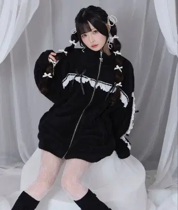 코튼 레이스 페이크 보아 아우터