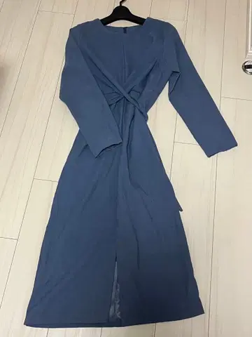 블루 허리 리본 롱 원피스