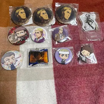 진격의 거인 굿즈 묶음 판매