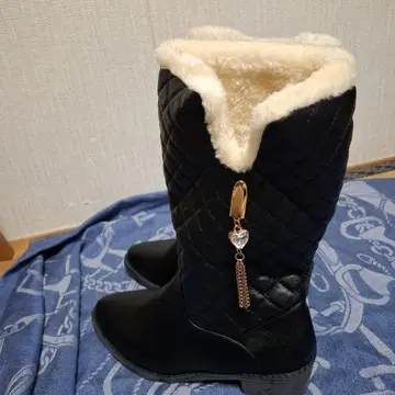 퀼팅 블랙 어그 부츠