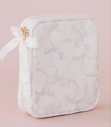 Maison de FLEUR 리본 프린트 멀티 케이스