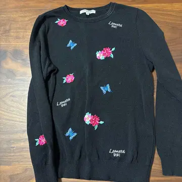 Leonard 긴팔 니트 꽃과 나비 자수