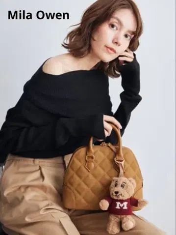 미라 오웬 오프숄더 티셔츠 블랙