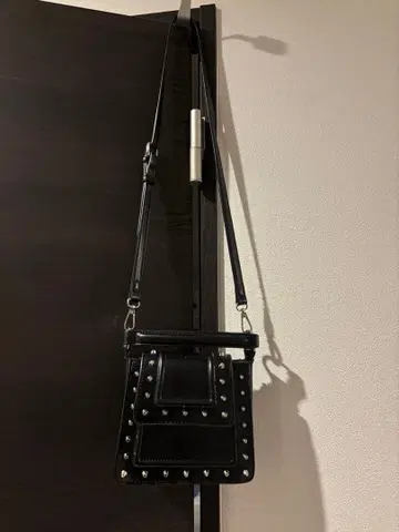 ZARA 스터드 미니 시티백