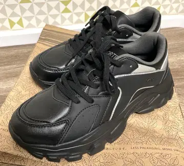 미사용에 가까운 오리엔탈 트래픽 통굽 스니커즈 25cm