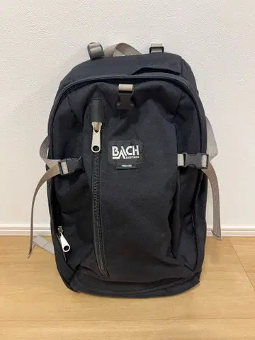 BACH TACK 블랙 백팩 27L