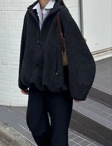 CLANE SLIVER HALF ZIP TOPS