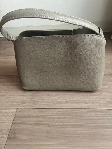 새상품급 언타이틀 엠보싱 핸드백