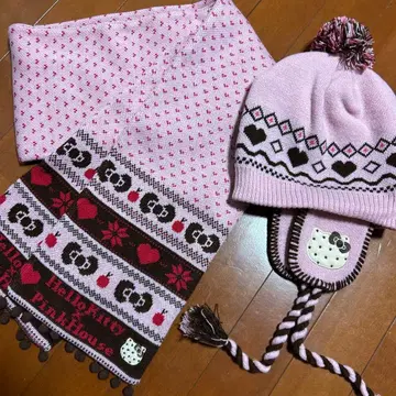 헬로키티 x 핑크하우스 콜라보 머플러, 니트 모자(비니) 세트