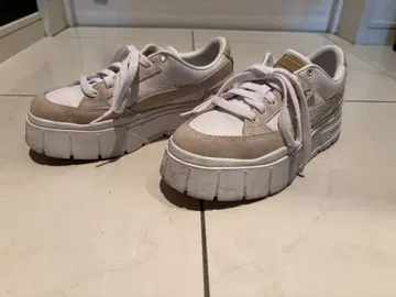 PUMA 플랫폼 스니커즈 화이트/베이지 푸마