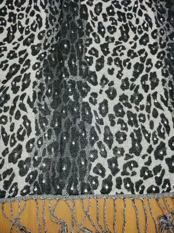 레오파드 무늬 스팽글 스톨