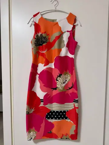 [ Calvin Klein ] 슬리브리스 타이트 원피스