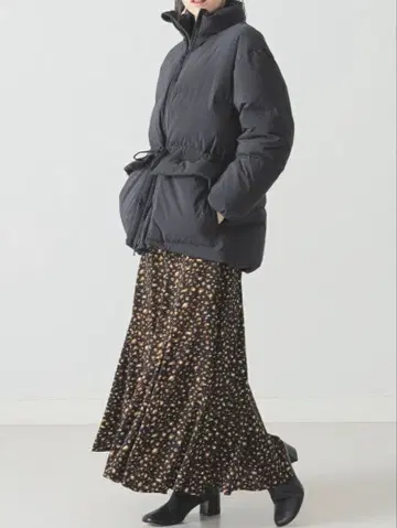 BEAMS LIGHTS 블랙 다운 자켓