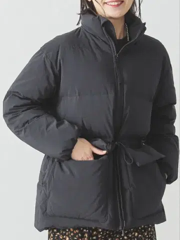 BEAMS LIGHTS 블랙 다운 자켓