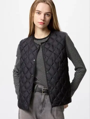 유니클로 퍼프 테크 퀼팅 베스트 웜 패디드 M 블랙