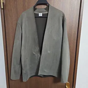 올리브 그레이 노카라 자켓 스웨이드풍 에디피스