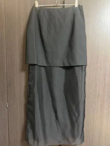 르쉘블루 레이어드 디자인 블랙 타이트 스커트