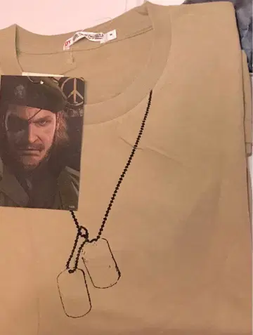 메탈기어솔리드 피스워커 T셔츠 UT M사이즈