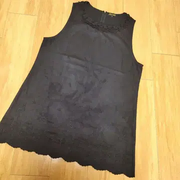 새상품급 레이크알스터 Lake Alster 블랙 슬리브리스 원피스 자수