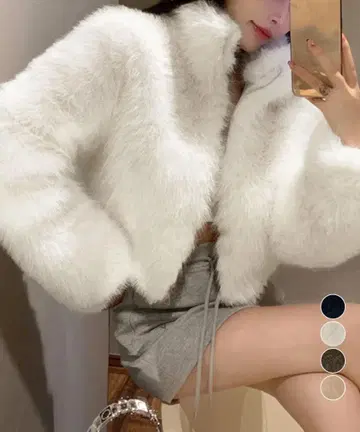 화이트 퍼 숏 자켓