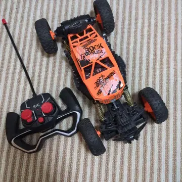 무선 조종 ROCK CRAWLER