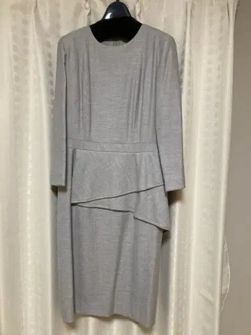 RUBAN D'OR 그레이 랩 스타일 드레스