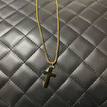 골드 십자가 목걸이