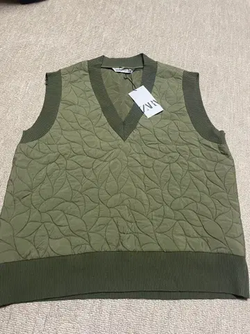 ZARA 퀼팅 V넥 베스트 L