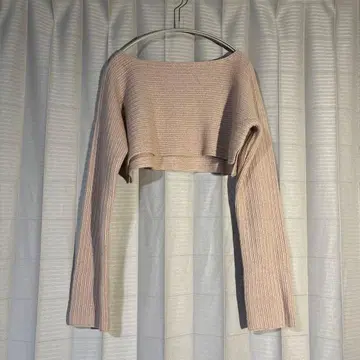 BACCA 베이지 크롭 니트 긴팔