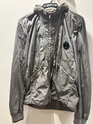 C.P. Company 후드 부착 나일론 자켓 그레이