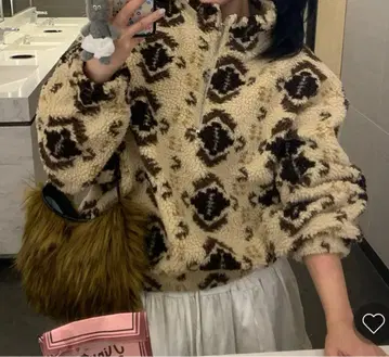 tree dumble pullover (beige)