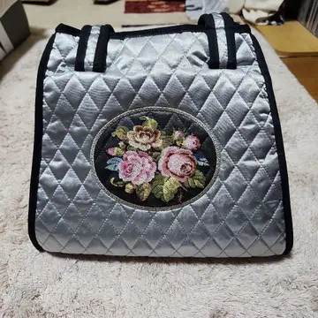 쁘띠 포원 퀼팅 백