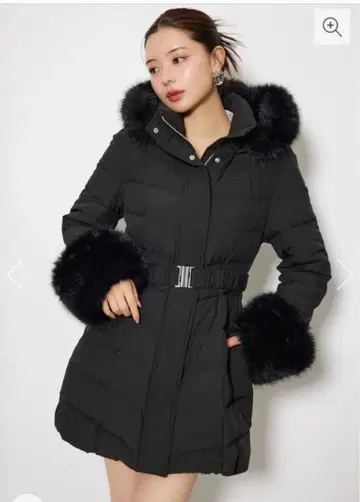 Rienda 퍼 후드 블랙 다운 자켓