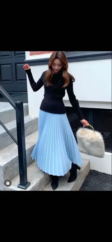 BIRTHDAY BASH 라이트 블루 플리츠 롱 스커트