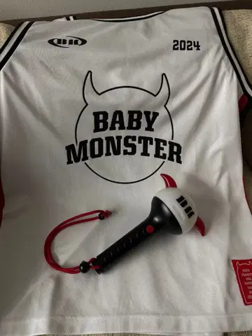 BABY MONSTER 24 SUMMER 유니 응원봉 세트