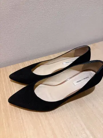 [ ODETTE E ODILE ] 블랙 스웨이드 펌프스